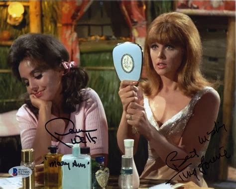Gilligans Island Cast Tina Louise And Dawn Wells Signed 8x10 Photo