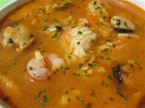 Es una gran forma de servir pescado más barato. Sopa de pescado