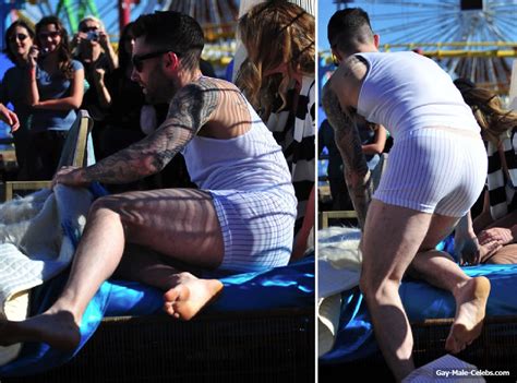Adam Levine Shirtless Underwear Bulge Pics Gay Male Celebs Com