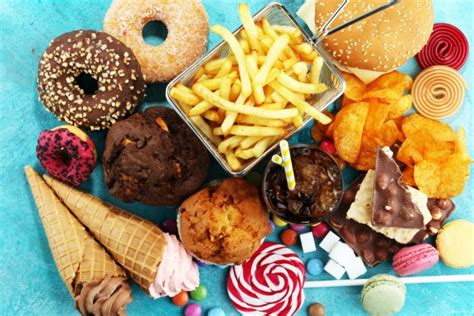 Makanan yang rendah kalori udah pasti salah satu makanan yang mengandung rendah lemak. Mau Makan Enak saat Diet? Cobalah 12 Rekomendasi Makanan ...