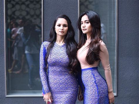 Izara Aishah Apologises For Sexy Outfit At Kuala Lumpur Fashion Week