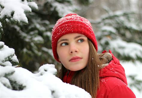 Winter Snow Brown Haired Winter Hat Glance Hd Wallpaper Rare Gallery
