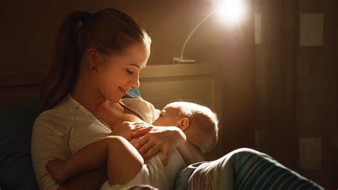 Surprising Benefits Of Breastfeeding For Baby And Mama