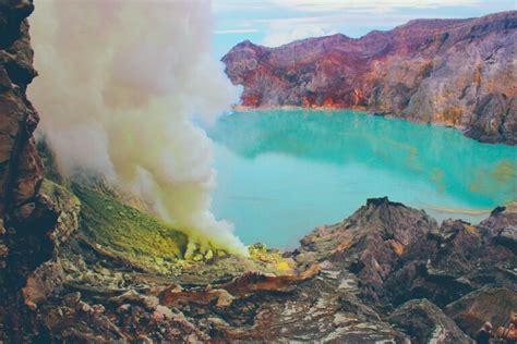 What To Expect When Taking The Bromo Kawah Ijen Tour Ijen Crater