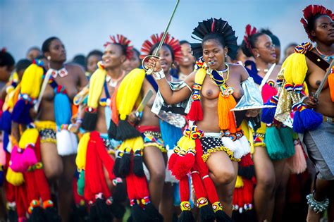 Young Women Dancing The Reed Dance In Swaziland Edwin Remsberg