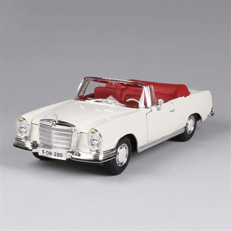 118 Diecast Car 1967 280se W111 Coupe White Classic Cars 118 Alloy Car Metal Vehicle