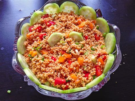 Türkischer bulgursalat, perfekt zum grillen oder to go. Bulgursalat (Rezept mit Bild) von Koelkast | Chefkoch.de