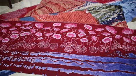 One size, fit to m and l size. DJAWA, Menilik Cerita di Balik Batik Unik - MNews