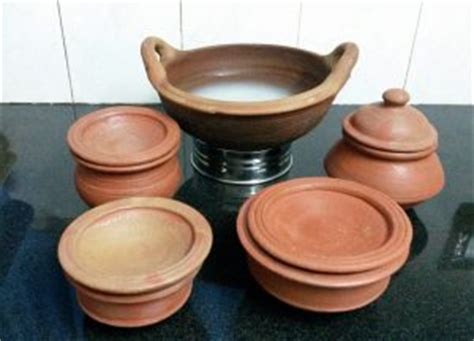 Olla de barro is a deep and large clay pot that is used for simmer soups, stews and beans. Cleaning & Maintaining Clay Pots for Cooking | Vishnu Vaksha