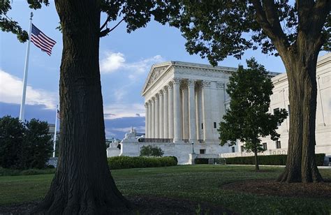 Supreme Court Justices Turn Away Florist Who Refused Same Sex Wedding Job Chattanooga Times