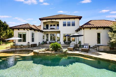 Discover Luxury Living in West Austin and Lake Travis | Lori Wakefield