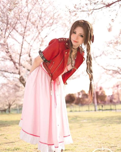 Final Fantasy 7 Remake Cosplayer Melts Hearts With Beautiful Take On Aerith