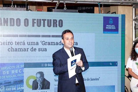 Prefeito André Português Lança Programa Lixo Zero