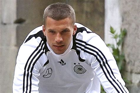 Weźmy choćby tę z meksyku: Lukas Podolski calls on Germany to end bad Italy record ...