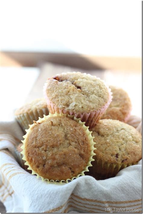 Mix in salt, baking soda and flour. Chocolate Banana Bread With Sour Cream Muffins - The ...
