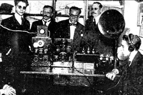 La Radio Cumple 100 Años Y Te Contamos Toda Su Historia Datamovil