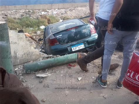 بالفيديو والصور لحظة سقوط سيارة على قضبان ترام مصر الجديدة فى حادث مروع بالدمرداش