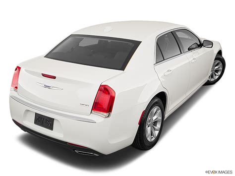 2019 Chrysler 300 Touring Rwd Price Review Photos Canada Driving