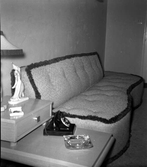 For a jog down memory lane—or. Love Seats For One: Home Decor Snapshots - 1951 - Flashbak