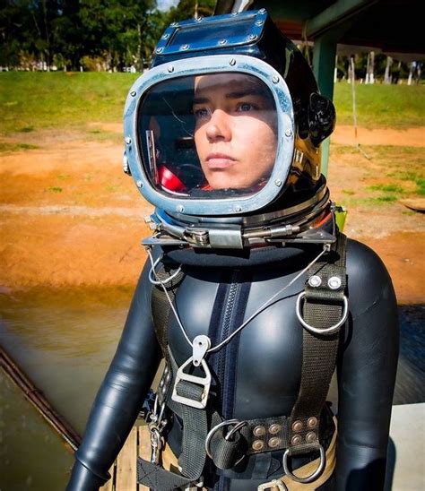 Pin By Planet Women On Women In Wetsuits And Scuba Gear Scuba Girl Wetsuit Diving Wetsuits