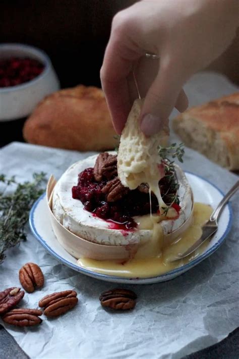 Easy Cranberry Baked Brie With Thyme Happy Kitchen