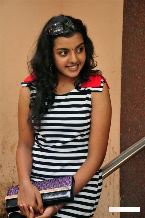 Latest Film News Online Actress Photo Gallery Divya Nagesh Latest Pictures Photo Gallary
