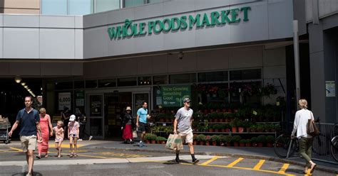 As of may 25, 2021, the average annual pay for an amazon whole foods shopper in the united states is $34,008 a year. Amazon Gives Whole Foods the Most Shoppers It's Had in Years