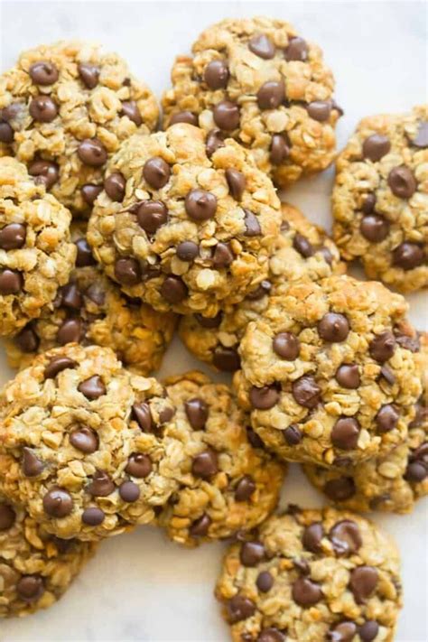 I make them small, so he can eat a few whenever he feels a little hungry. Flourless Peanut Butter Oatmeal Cookies (4 Ingredients ...