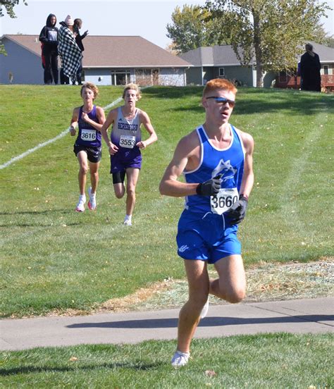 Stark, Cross headed to state meet | Dakota Dunes North Sioux City Times