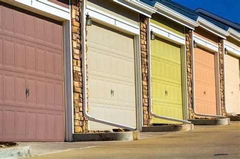 Choosing The Correct Color Of Your Garage Door