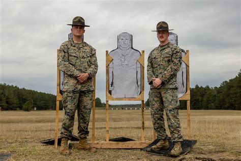 Marine Corps Shooting Team Members Train 2d Lar Marines United States