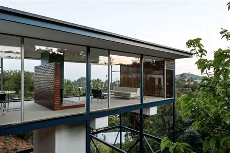 A Craig Ellwood Designed Hilltop Midcentuy Glass House In Brentwood Mid Century Home