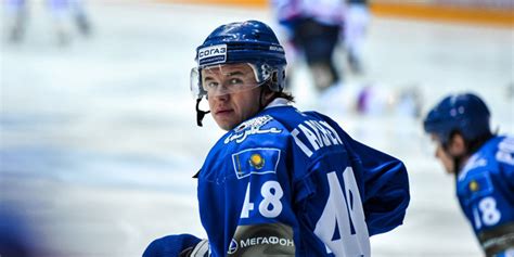 Роман Старченко Как в детстве влюбился в хоккей так и продолжается