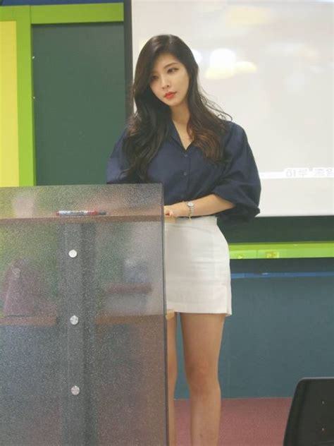 Hyunseo Park The Most Beautiful Lecturer From South Korea 22 Pics