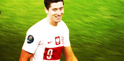 Find funny gifs, cute gifs, reaction gifs and more. football player gifs | WiffleGif