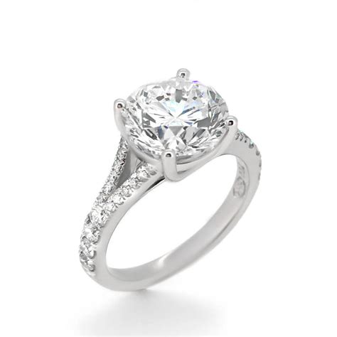 Round Brilliant Diamond Engagement Ring Haywards Of Hong Kong