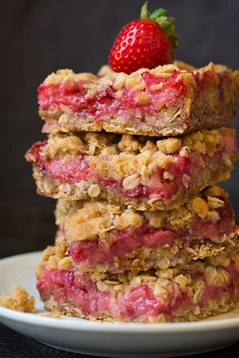 Strawberry Rhubarb Bars With Crumb Topping Minions