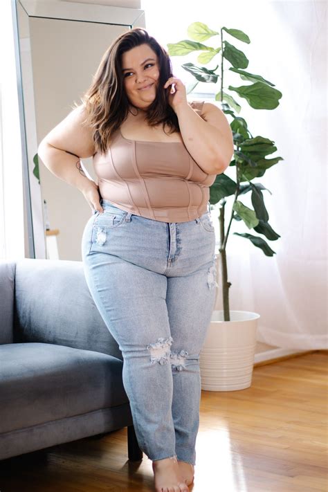 How To Style Plus Size Mom Jeans Plus Size Fashion Plus Size Mom