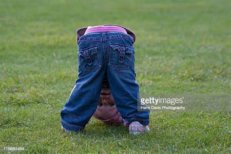 Bend Over Jeans Photos Et Images De Collection Getty Images