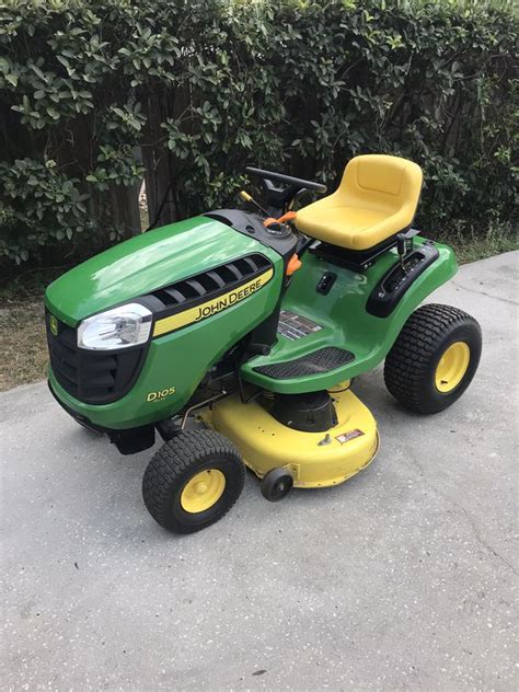 Like New John Deere D105 Hydrostatic Tractor 42 Inch Riding Lawn Mower