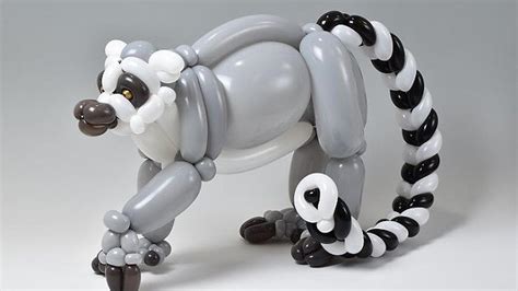 Seniman Jepang Ciptakan Bentuk Hewan Mengagumkan Dari Balon Ini