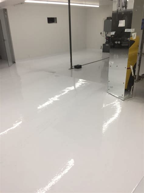 Thickest military grade epoxy coating with easy diy application and 15yr professional finish. epoxy garage floors - Epoxyguys
