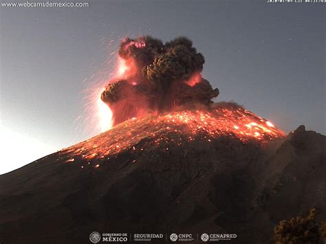 El Volcán Popocatépetl Registra Una Explosión Con Columna De Ceniza Y