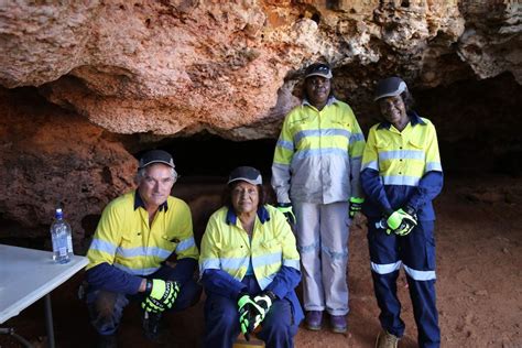 remote cave off western australia reveals earliest australians coastal lifestyle abc news