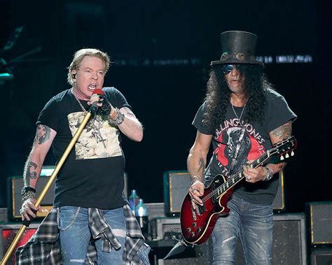 Acl Live Review Guns N Roses Epic Handstand Flashback To The Sleeze Rock Eighties Music
