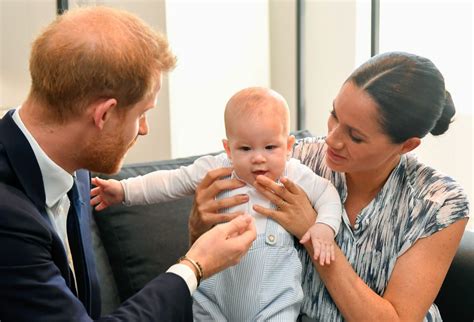 George's hall at windsor castle, just before taking him to meet his. Prince Harry and Meghan Markle Give Sweetest Archie Update ...