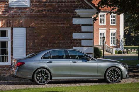2017 Mercedes Amg E43 Sedan First Drive And Review Automobile Magazine