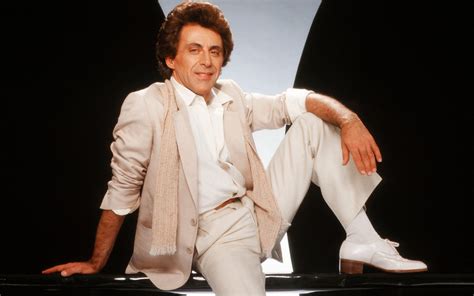 Frankie Valli Net Worth How Rich Is The Famous Singer Now Otakukart