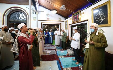 Masaloh surat beranok kawe tulih kl, ic kawe loni pon. Ketua Menteri sertai Majlis Haul Negeri Melaka