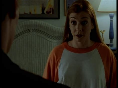 Голая Элисон Ханниган в Buffy The Vampire Slayer